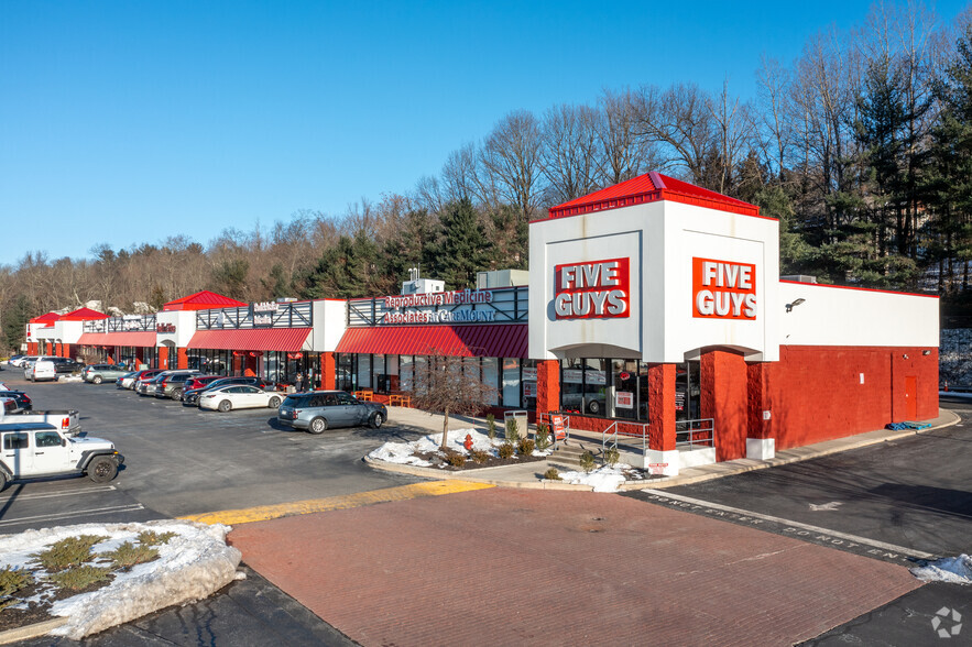 360 N Bedford Rd, Mount Kisco, NY for sale - Primary Photo - Image 1 of 1