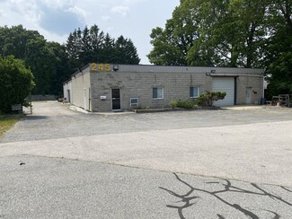 Plus de détails pour 245 Quaker Ln, West Warwick, RI - Industriel à vendre