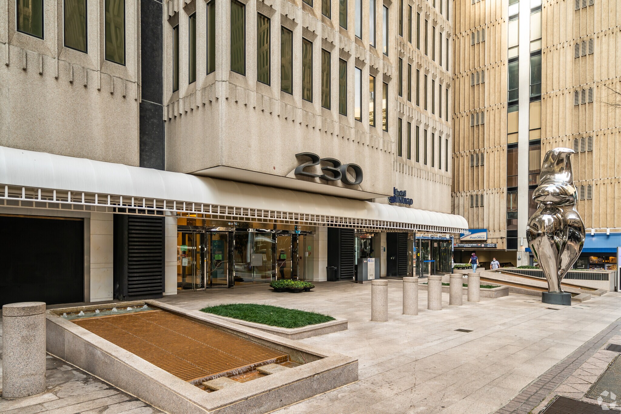 230 Peachtree St NW, Atlanta, GA à louer Photo du bâtiment- Image 1 de 10