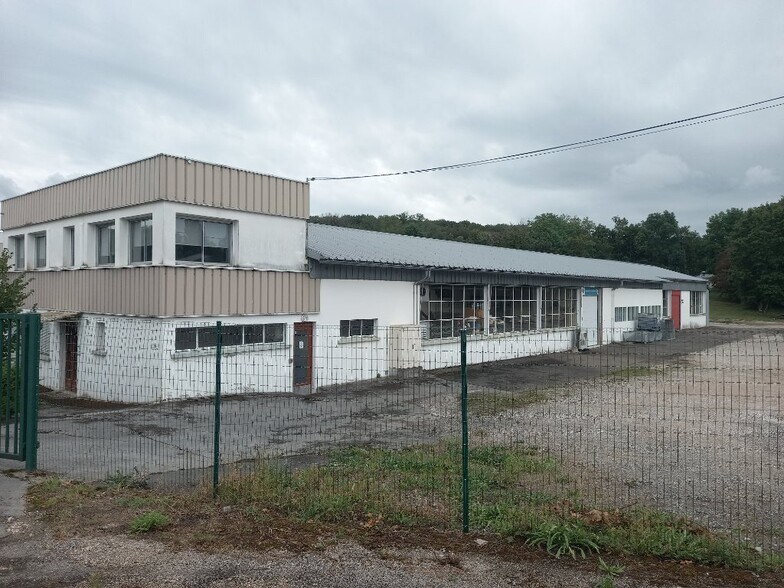 Flex in Pirey for sale - Building Photo - Image 1 of 12