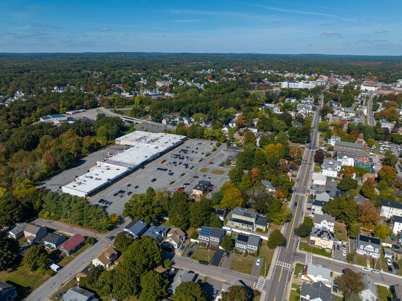 219 S Main St, Attleboro, MA à vendre - Photo du b timent - Image 1 de 4