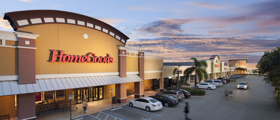 2321-2377 SE Federal Hwy, Stuart, FL à louer - Photo du bâtiment - Image 1 de 5