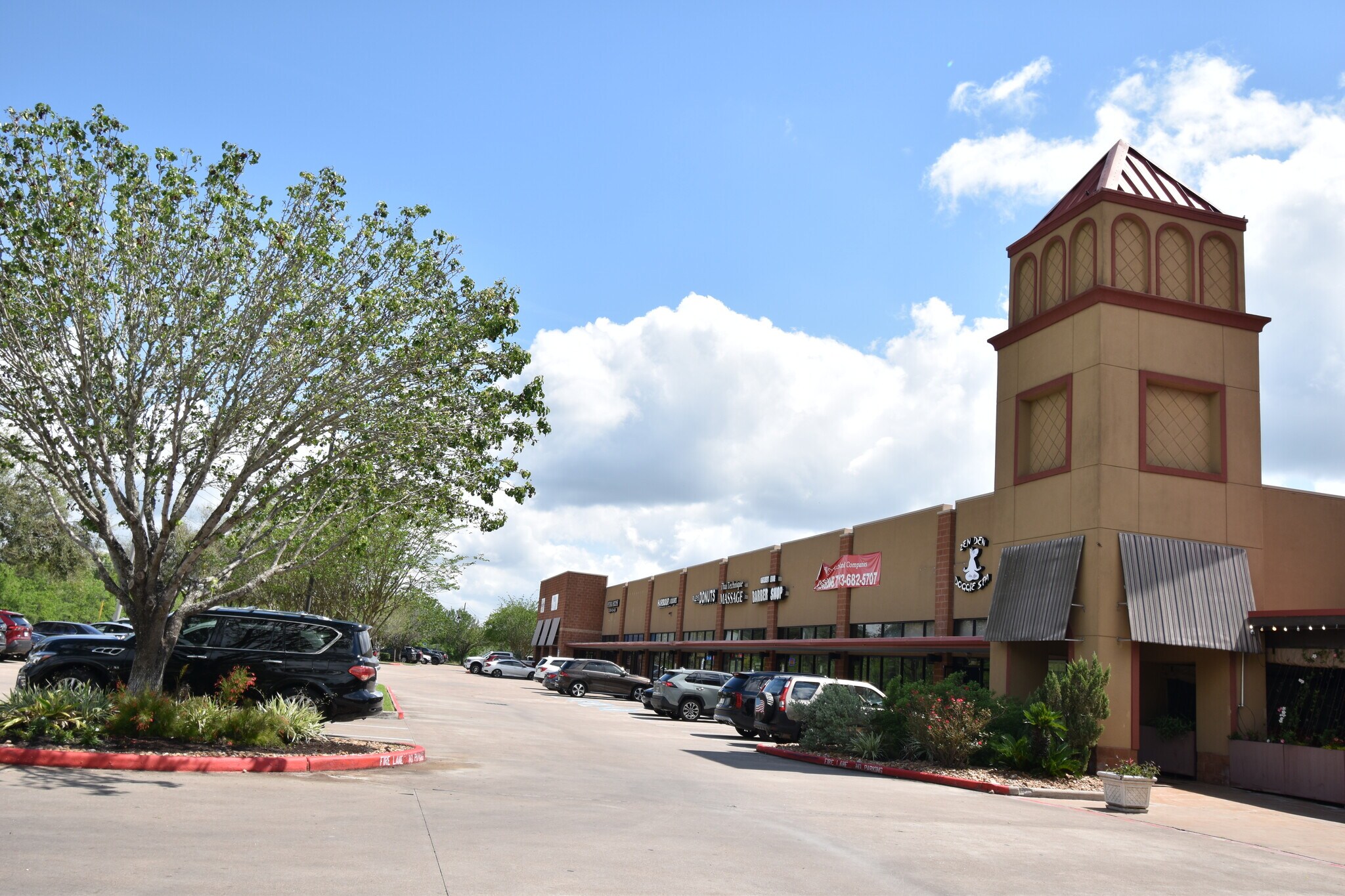 2407 W Parkwood Rd, Friendswood, TX à louer Photo du bâtiment- Image 1 de 14