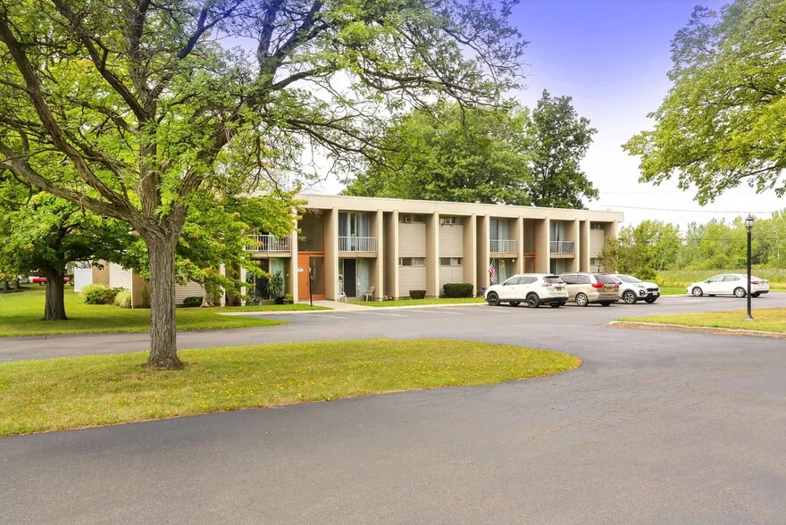 70 Greco Ln, Dunkirk, NY à vendre - Photo du bâtiment - Image 3 de 11