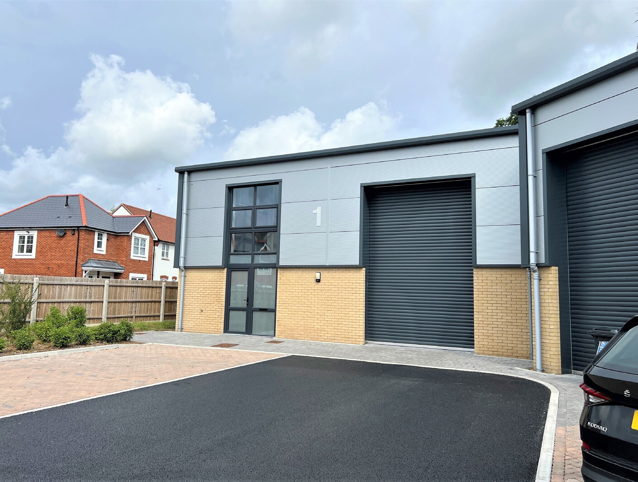 Oakdene Dr, Three Legged Cross for lease Primary Photo- Image 1 of 3