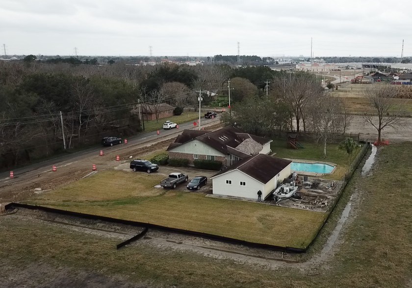 2490 Calder Dr, League City, TX for sale - Aerial - Image 1 of 1