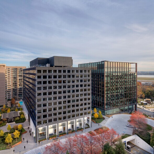 241 18th St S, Arlington, VA for lease - Building Photo - Image 1 of 6