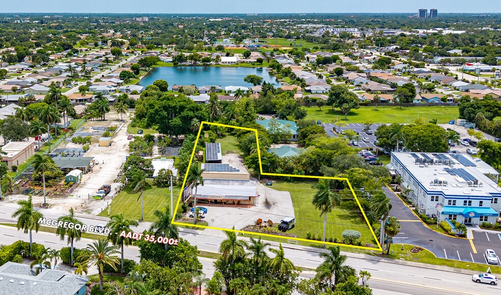 13371 McGregor Blvd, Fort Myers, FL for sale - Aerial - Image 1 of 5
