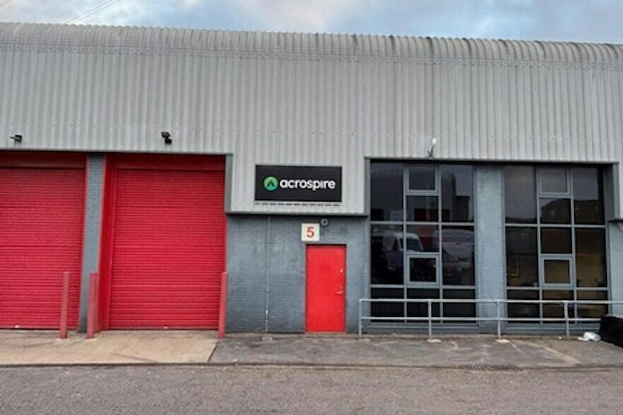 Roentgen Rd, Basingstoke à louer - Photo du bâtiment - Image 2 de 3