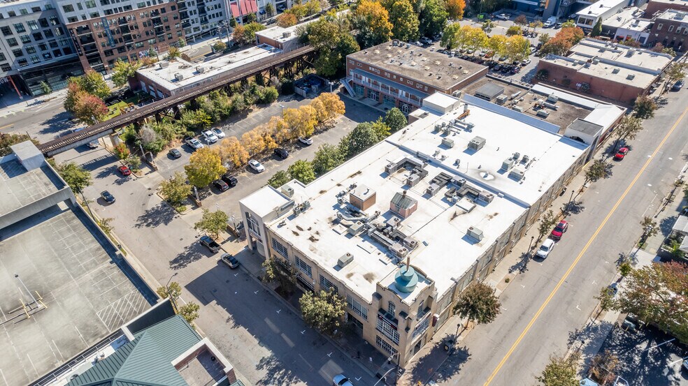 410-410 Glenwood Ave, Raleigh, NC for lease - Building Photo - Image 2 of 13