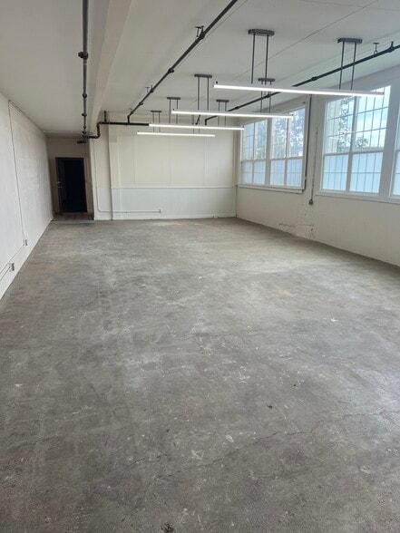 1050-1066 47th Ave, Oakland, CA for lease - Building Photo - Image 3 of 19