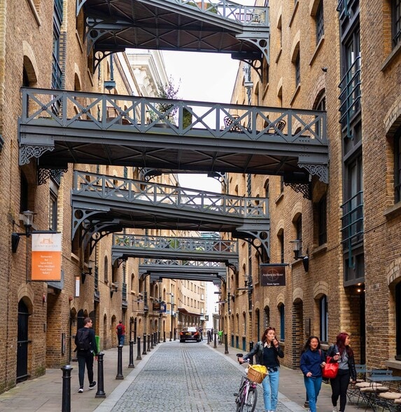 Tower Bridge Rd, London for lease - Building Photo - Image 1 of 5