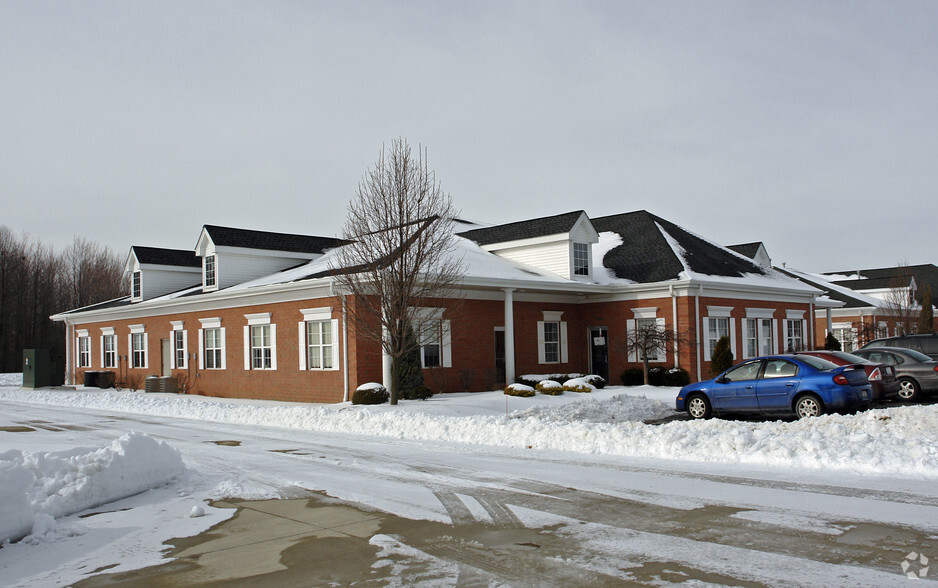 8000 Town Centre Dr, Broadview Heights, OH à vendre - Photo principale - Image 1 de 1