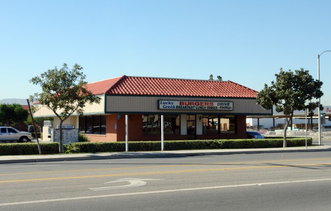 Plus de détails pour 3830 N Mckinley St, Corona, CA - Commerce de détail à louer