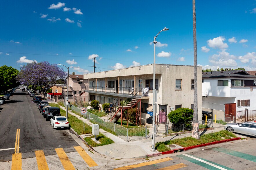 8325 Avalon Blvd, Los Angeles, CA à vendre - Photo du bâtiment - Image 3 de 15