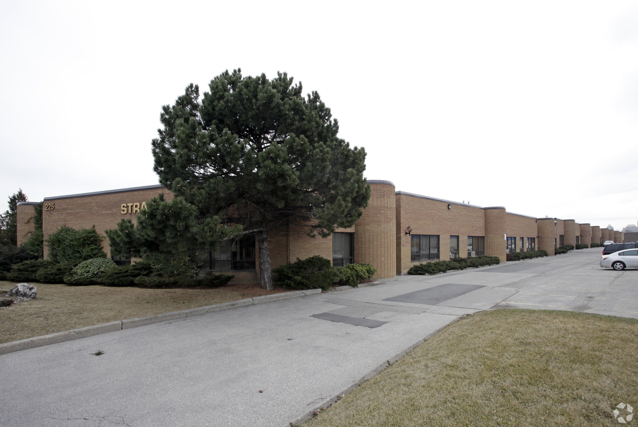 225 Nugget Ave, Toronto, ON for lease Primary Photo- Image 1 of 3