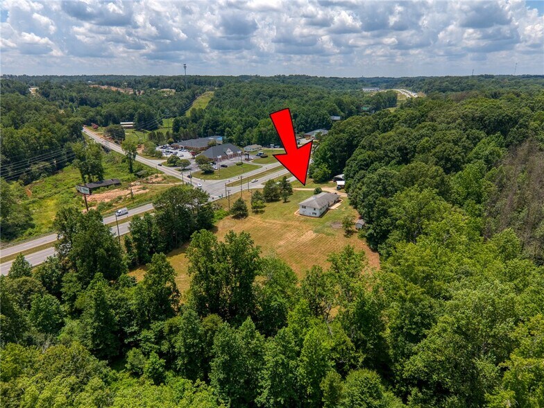 10695 Clemson Blvd, Seneca, SC à vendre - Photo du bâtiment - Image 2 de 9