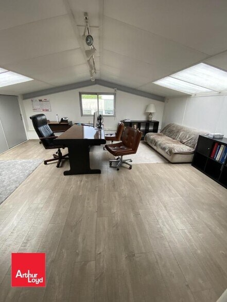 Flex in Chartres for sale - Interior Photo - Image 2 of 4
