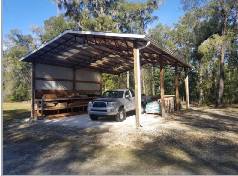 11130 Croom Rital Rd, Brooksville, FL à louer - Photo du bâtiment - Image 2 de 4