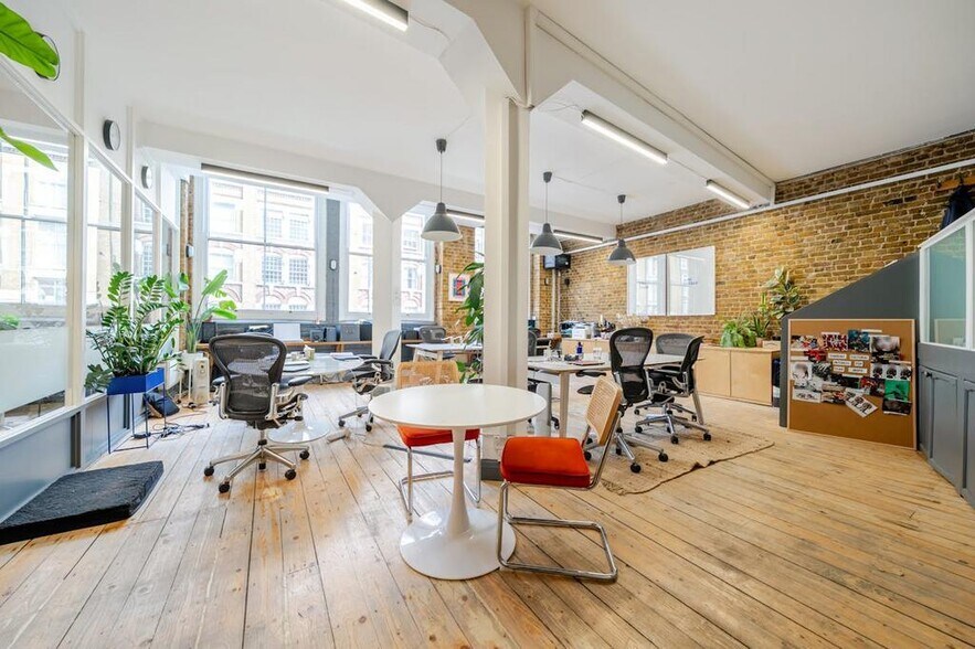 17 Willow St, Londres à vendre - Photo du bâtiment - Image 1 de 37