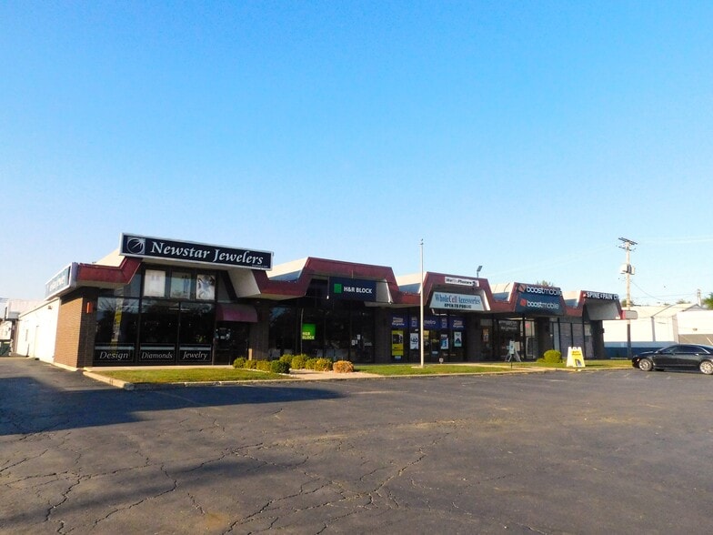 2413-2419 W Jefferson St, Joliet, IL for lease - Building Photo - Image 2 of 12