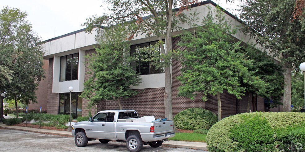 101 Scholars Way, Jacksonville, FL for lease - Building Photo - Image 3 of 9