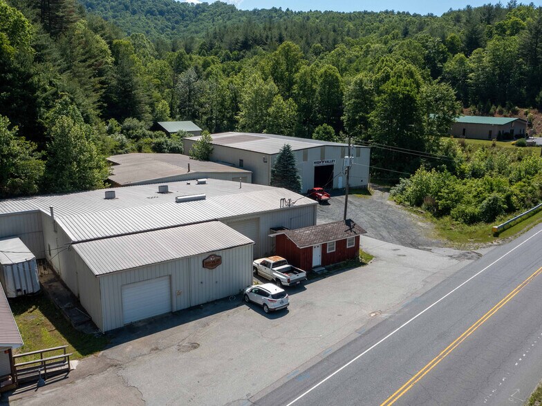 6573 NC 226 Rd, Spruce Pine, NC à louer - Photo du bâtiment - Image 2 de 4