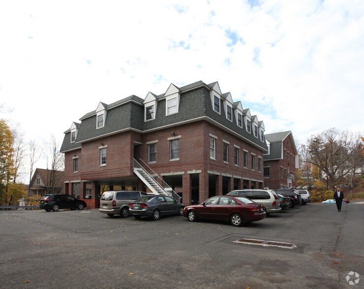 365 Main St, Watertown, CT à vendre - Photo du bâtiment - Image 3 de 20
