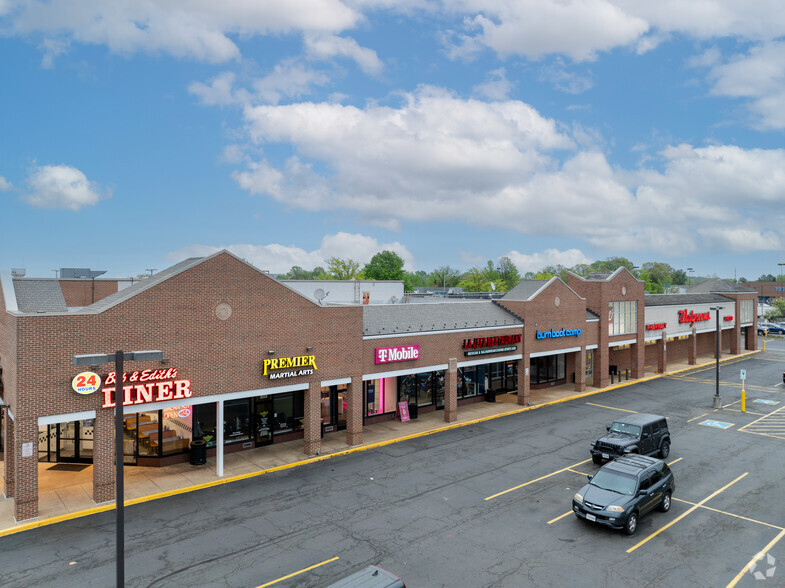 9201-9275 Sudley Rd, Manassas, VA à louer - Photo du bâtiment - Image 3 de 8