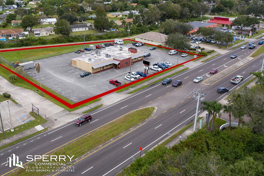 49XX Babcock St NE, Palm Bay, FL à vendre - Photo du bâtiment - Image 3 de 28