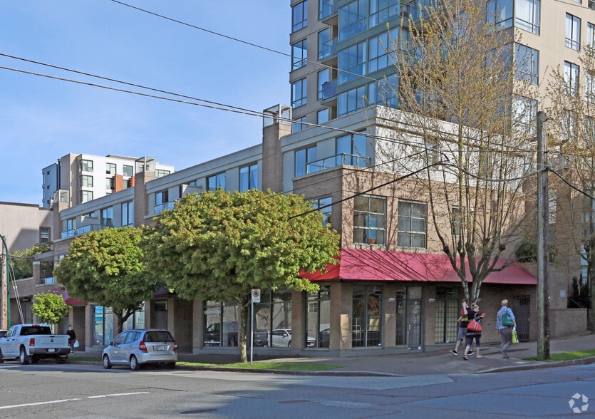 1672 6th Av W, Vancouver, BC for sale - Primary Photo - Image 1 of 5