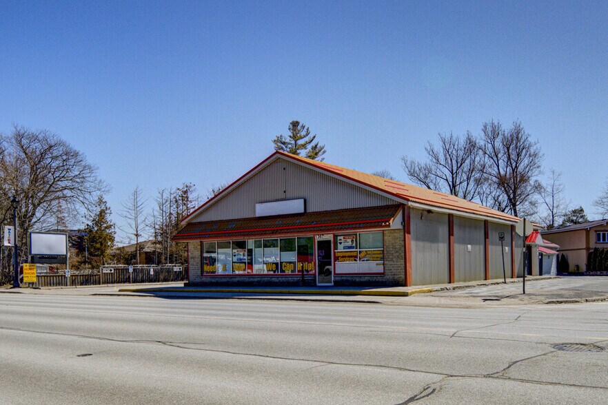 1367 Mosley St, Wasaga Beach, ON à vendre - Photo du bâtiment - Image 3 de 33