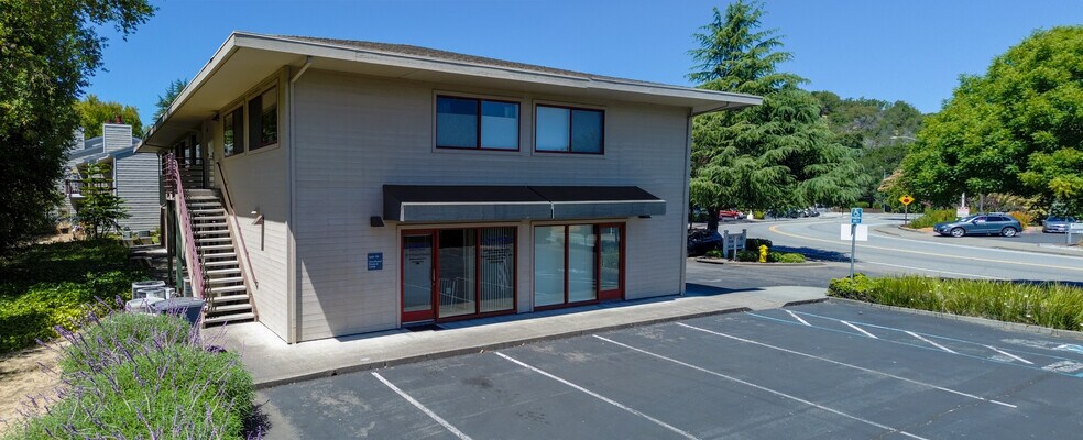 405 Enfrente Rd, Novato, CA à vendre - Photo du bâtiment - Image 3 de 6