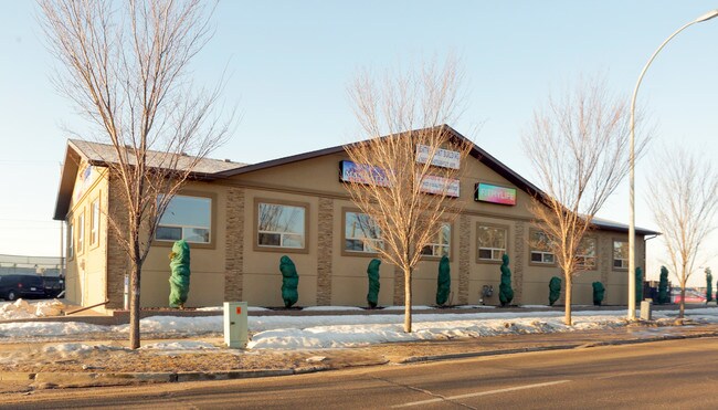 Plus de détails pour 9005 127 Av NW, Edmonton, AB - Bureau/Commerce de détail à louer
