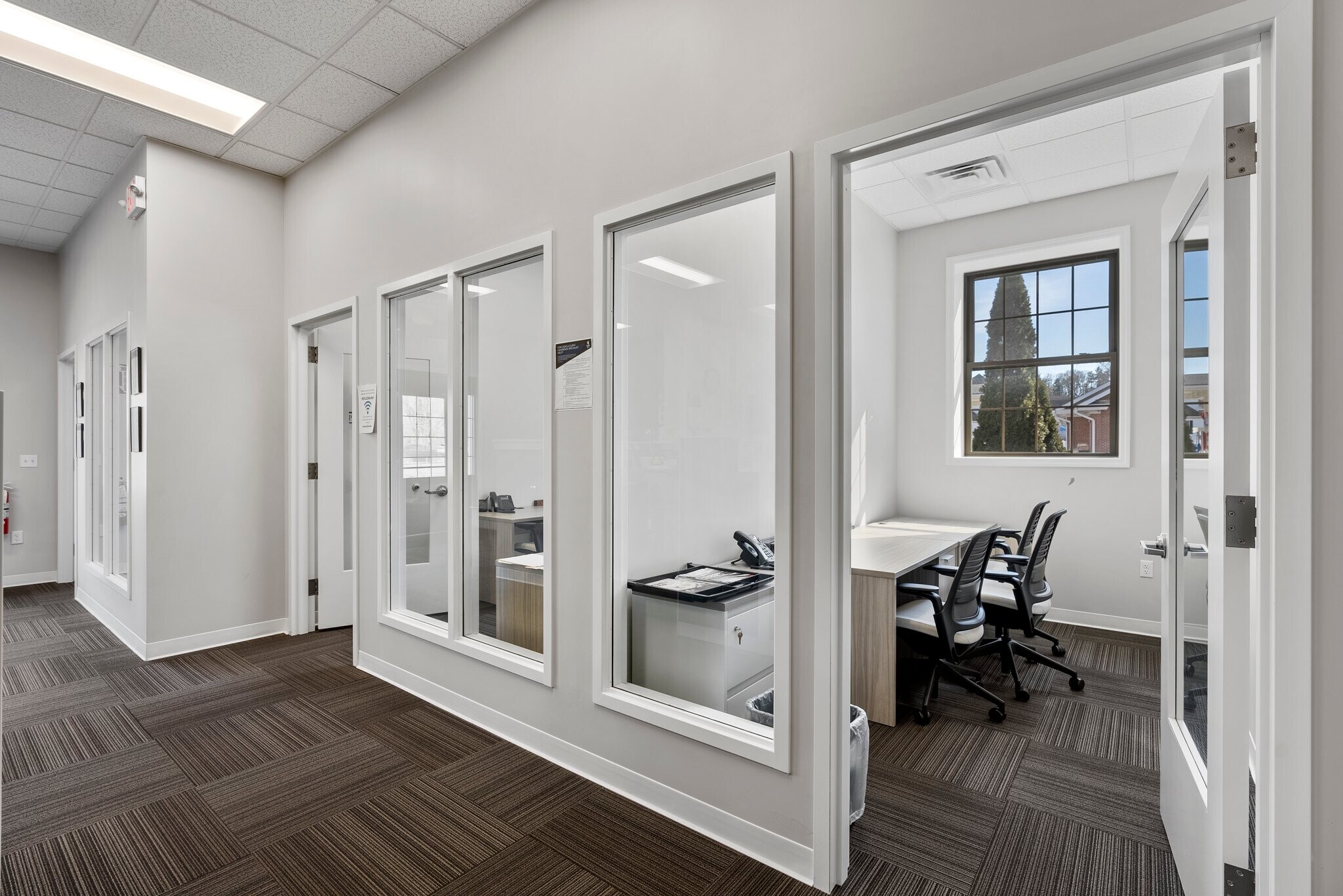 855 Farmington Ave, Farmington, CT for lease Interior Photo- Image 1 of 26