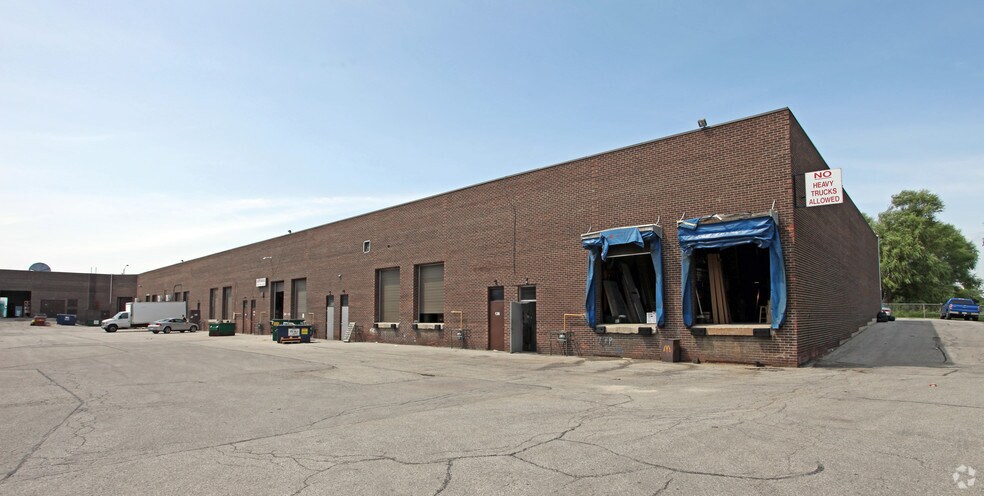 2600 John St, Markham, ON à vendre - Photo du bâtiment - Image 2 de 5