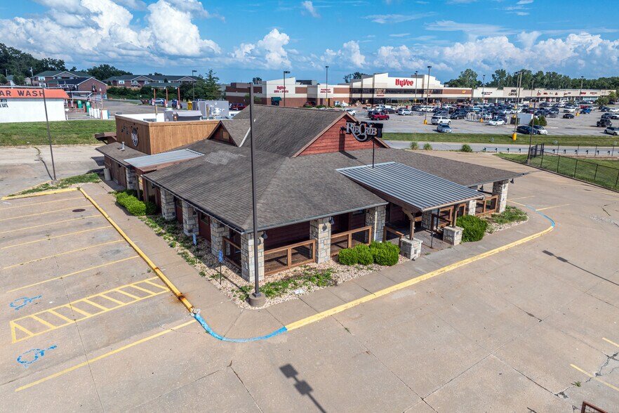 3704 Faraon St, Saint Joseph, MO à louer - Photo du bâtiment - Image 2 de 39