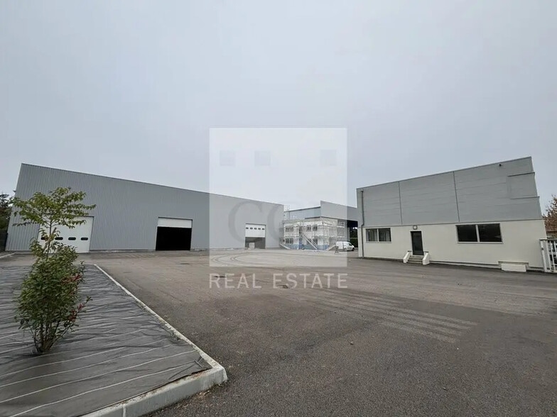 Flex in Saint-Priest for sale - Building Photo - Image 1 of 13