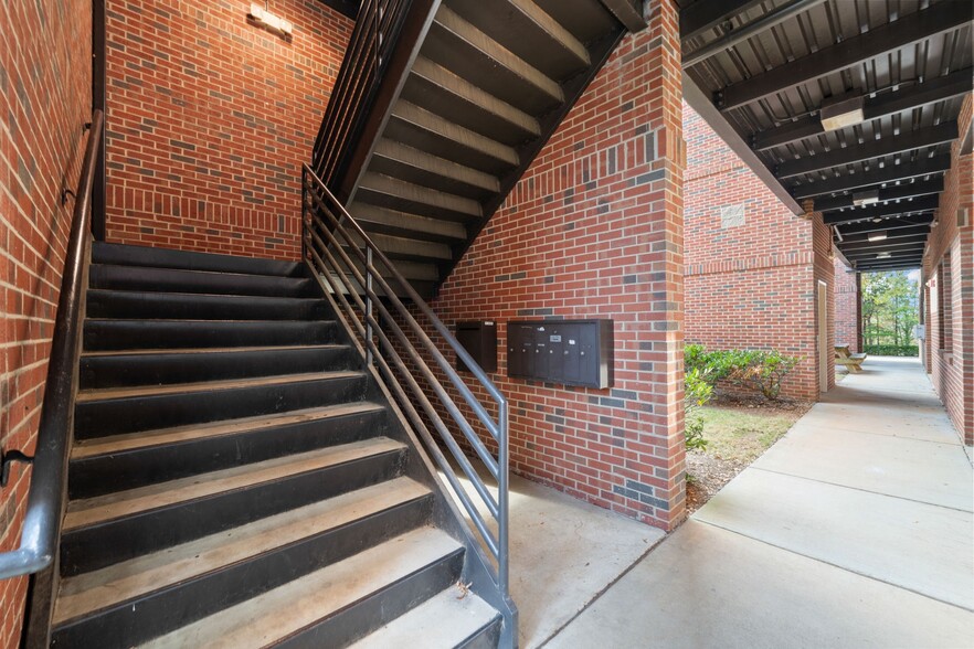 3604 Shannon Rd, Durham, NC for sale - Building Photo - Image 3 of 5