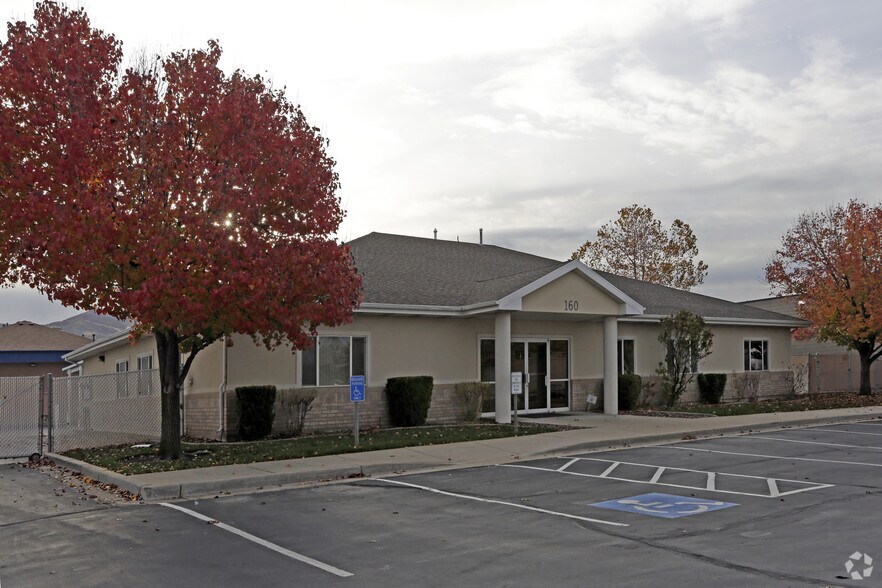 160 N Cutler Dr, North Salt Lake, UT à louer - Photo principale - Image 1 de 3