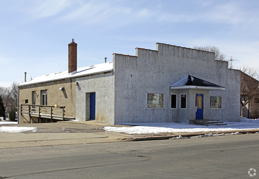 225 W 1st St, Waconia, MN for lease - Primary Photo - Image 1 of 1