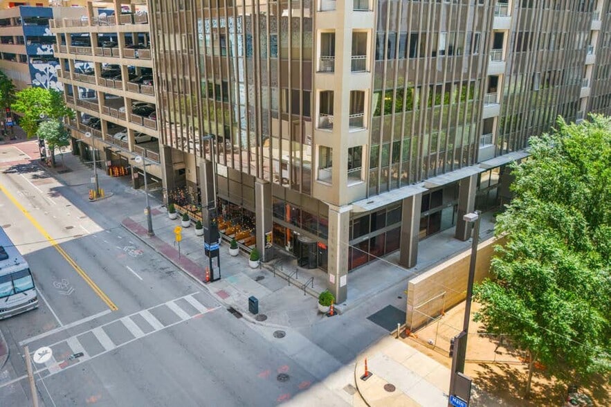 1200 Main, Dallas, TX for sale - Building Photo - Image 2 of 7