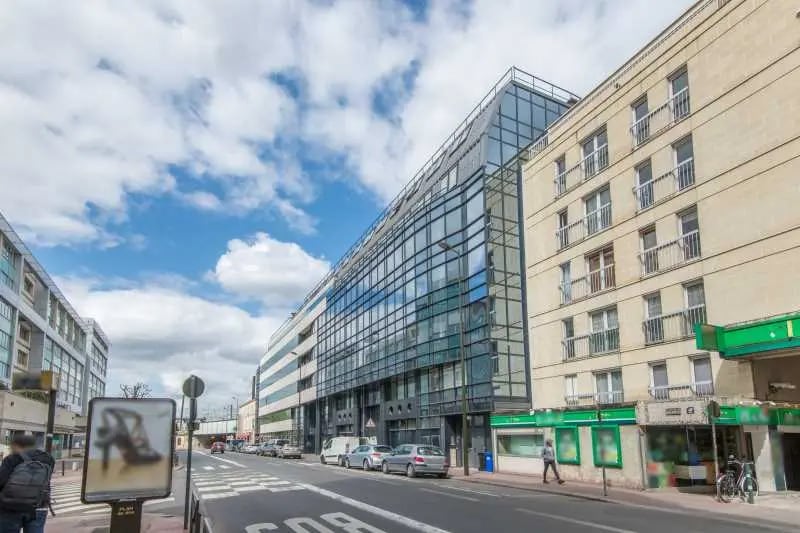 Office in Levallois-Perret for sale - Building Photo - Image 1 of 13