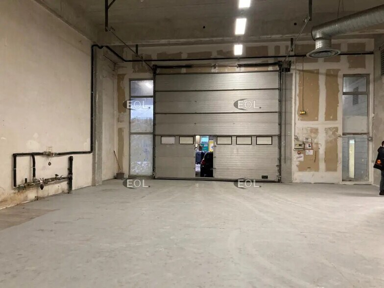 Flex dans Ivry-sur-Seine à louer - Photo du bâtiment - Image 3 de 5