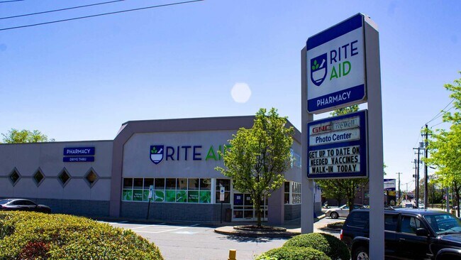 Plus de détails pour 1650 Main St, Olyphant, PA - Commerce de détail à vendre