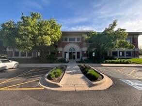 450-480 E Roosevelt Rd, West Chicago, IL for lease Interior Photo- Image 1 of 8