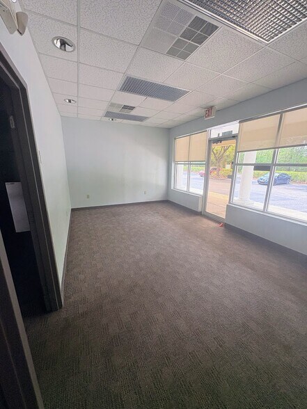 6020 NW 4th Pl, Gainesville, FL à louer - Photo intérieure - Image 3 de 11