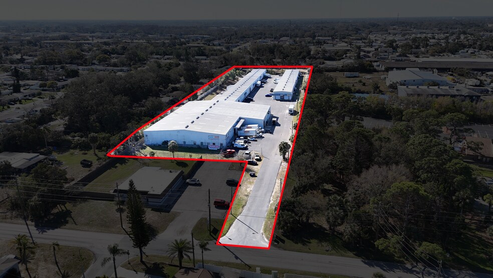 6230 Stone Rd, Port Richey, FL à louer - Photo du bâtiment - Image 2 de 18