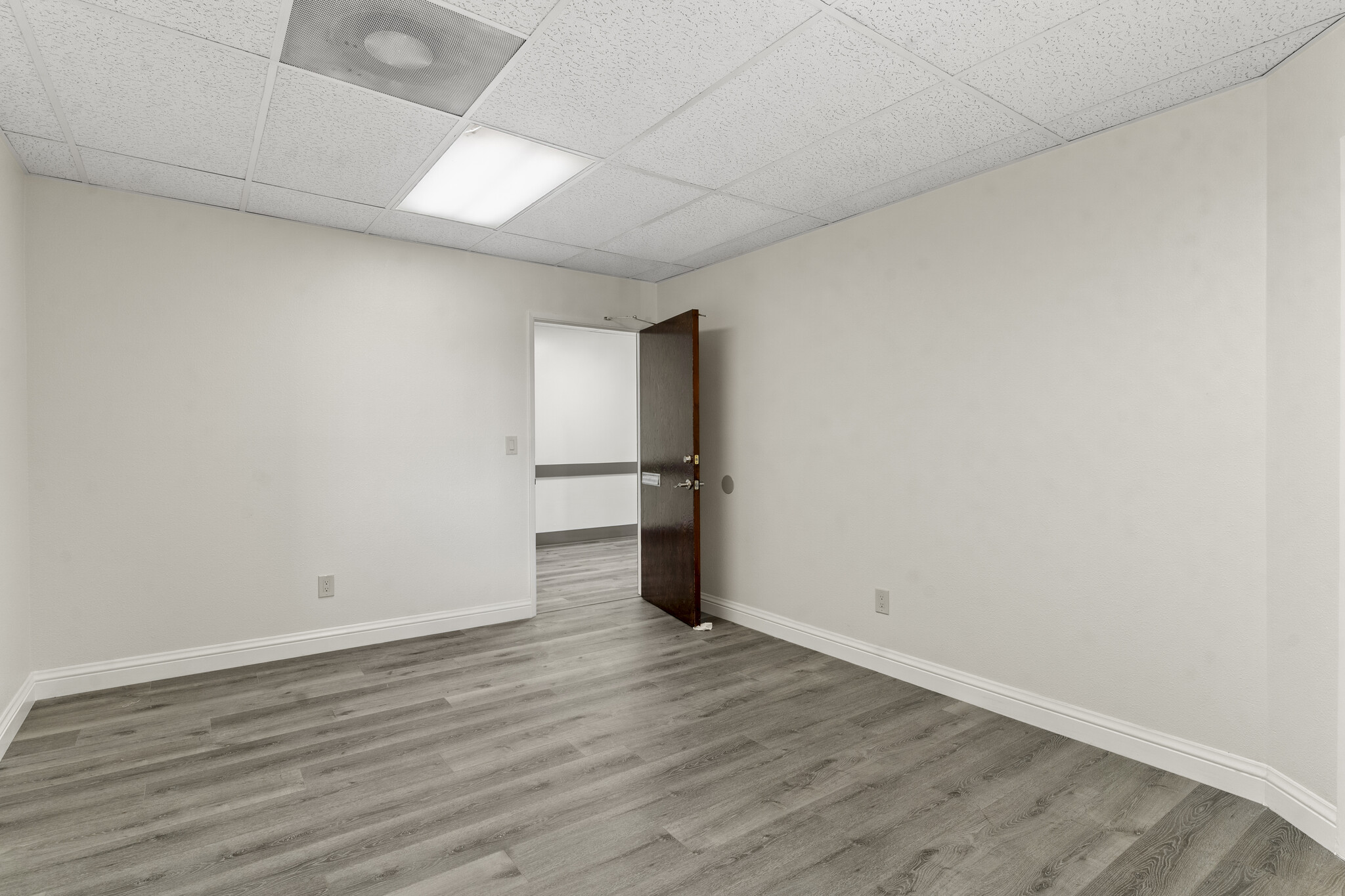 244 N Jackson Ave, San Jose, CA for lease Interior Photo- Image 1 of 10