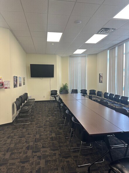 144-150 Main St, Lockport, NY à louer - Photo du bâtiment - Image 2 de 9